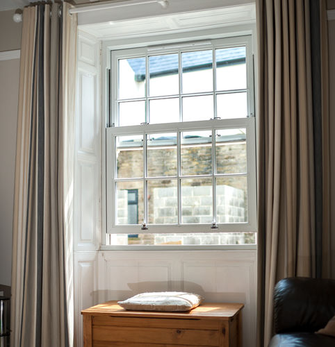PVC-Fenster - EVOLVE : VS - Aperture Trading Ltd. - Fall / mit Doppelverglasung / Erkerfenster