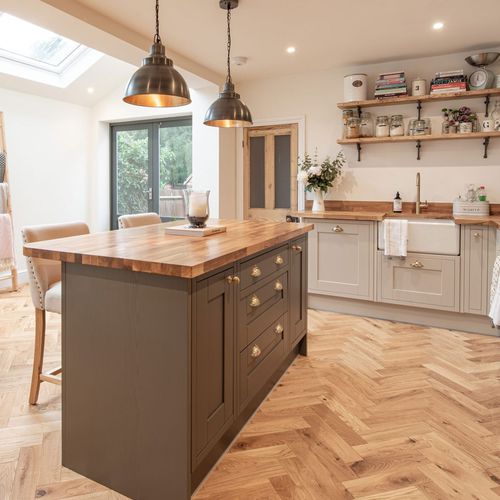 Mehrschichtparkett - ZB109  - V4 Woodflooring - Natureiche / Fischgrät / gebürstet
