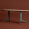 Tisch / minimalistisches DesignTRIBUTAIRE&trade;KI