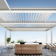 selbsttragende Pergola / Aluminium / Faltdach / mit Sonnenschutzlamellen