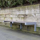 moderne Bank für den öffentlichen Raum / Aluminium / Recyclingkunststoff / wandmontiert