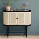 moderner Barschrank / Eiche / Rattan / pulverbeschichteter Stahl