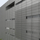 Paneel-Fassadenverkleidung / aus galvanisiertem Stahl / perforiert / für hinterlüftete Fassade