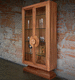 moderne Vitrine / auf Beinen / Glas / Eiche