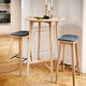 moderner Barhocker / Leder / Gestell aus Eiche / Polster