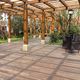 selbsttragende Pergola / Laubholz / mit orientierbaren Lamellen / Holzdach