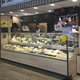 Verkaufskühlvitrine / für Metzgerei / Metall / mit Tür