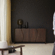 modernes Sideboard / Massivholz / lackiertes Holz / mit Schwingtür