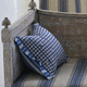 Kissen für Außenbereich / rechteckig / Karomuster / Toile-de-Jouy-Motiv
