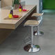 moderner Hocker / Polypropylen / Gestell aus verchromtem Metall / drehbar