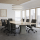 moderner Besprechungstisch / Holz / Textil / Gestell aus Holz