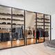 wandmontierter begehbarer Kleiderschrank / modern / Holz / Glas