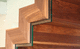 gerade Treppe / modern / mit Stahlstruktur / Holzstufen