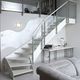 viertelgewendelte Treppe / Holzstufen / mit Holzstruktur / modern
