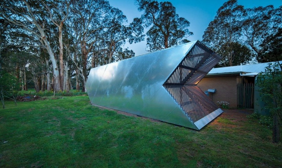 Reflektierendes Pfeil Formiges Studio Ist Ein Futuristischer Raum Fur Das Anzeigen Von Kunst Victoria Australia