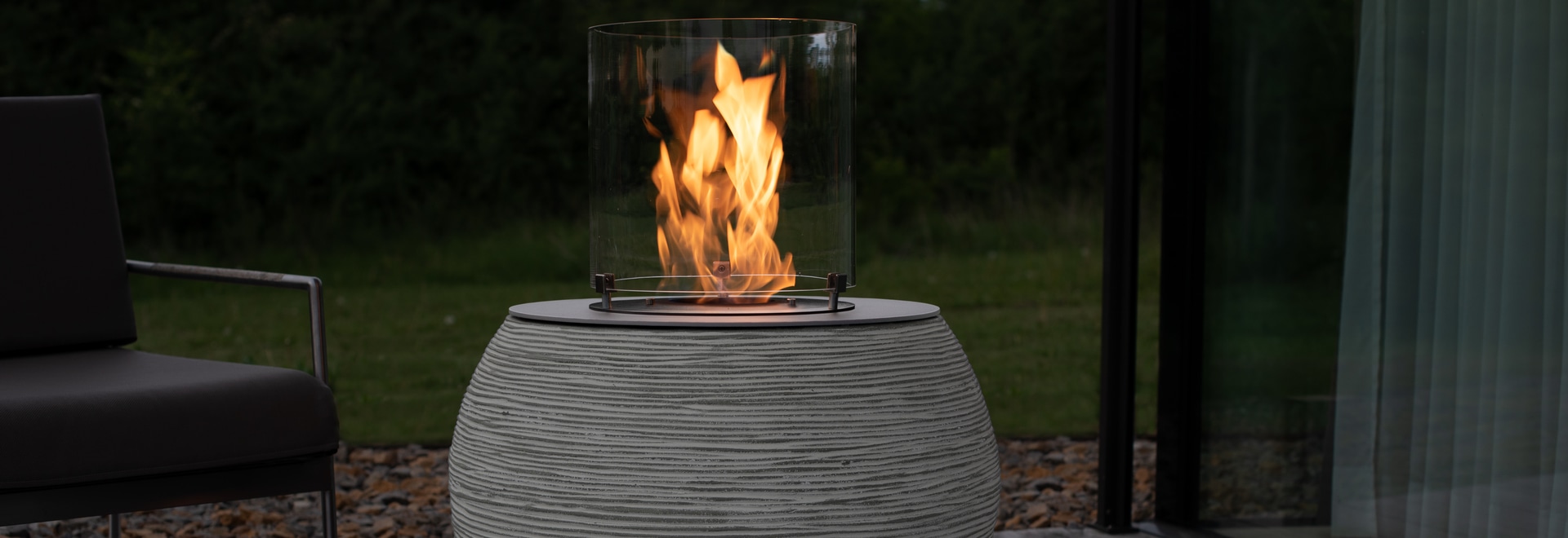 muenkel design Meda [Ethanol Feuerstelle für den Außenbereich