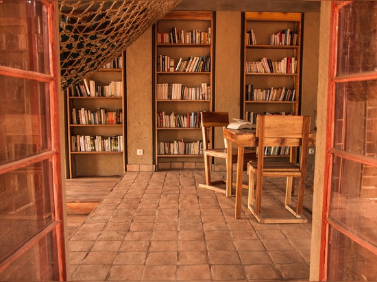 BIBLIOTHEK VON MUYINGA DURCH BC ARCHITEKTEN