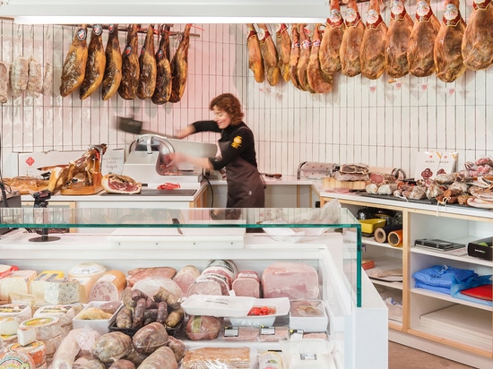 DEUTSCH-ALLEINIGERE SCHLÄCHTEREI DURCH PAU SARQUELLA FÀBREGAS