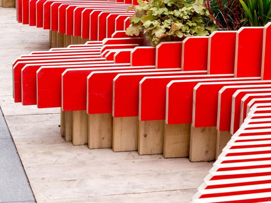 Bewegliches „parklet“ durch WMB Studio fügt Grün Londons Straßen hinzu