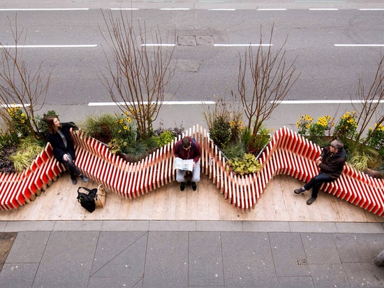 Bewegliches „parklet“ durch WMB Studio fügt Grün Londons Straßen hinzu