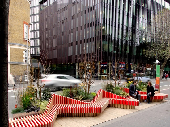 Bewegliches „parklet“ durch WMB Studio fügt Grün Londons Straßen hinzu