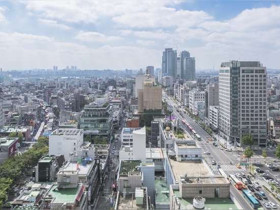 der Aufsatz hat panoramical Ansichten von Seoul