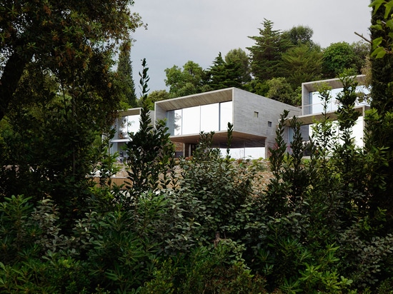 Maison Le Cap in Südfrankreich durch Architektur Pascalgrasso