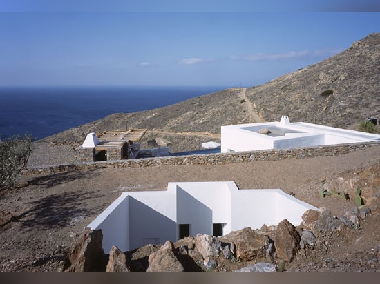 Ein Paar Sommer-Häuser auf Syros, Griechenland durch Architekten Block722