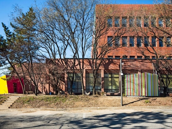 Bewegliche Bibliothek durch SpaceTong (ArchiWorkshop)