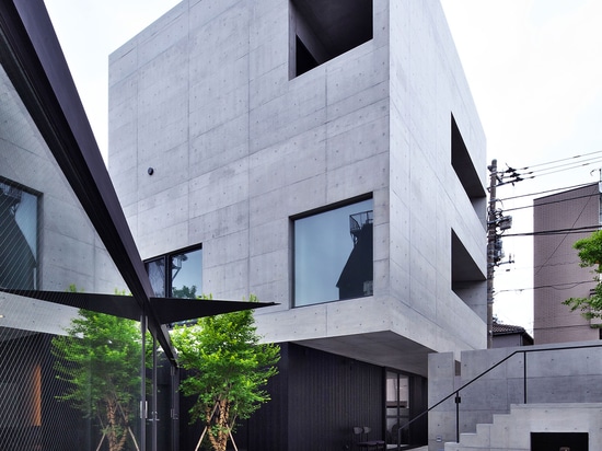 Der erneuerte Tsunyuji Tempel in Tokyo, Japan, durch Architekten Satoruhirota