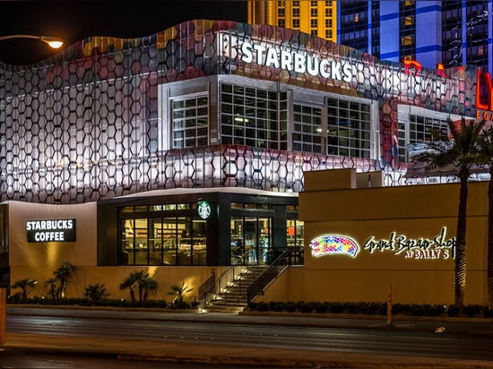 Starbucks hat eine neue Position mit Stadion-Art-Sitzplätzen geöffnet