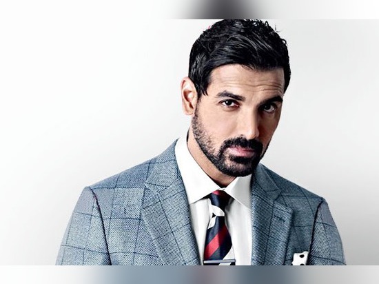 Landhaus im Himmel: Bollywood Schauspieler John Abraham? s-Penthaus-Haus in Mumbai