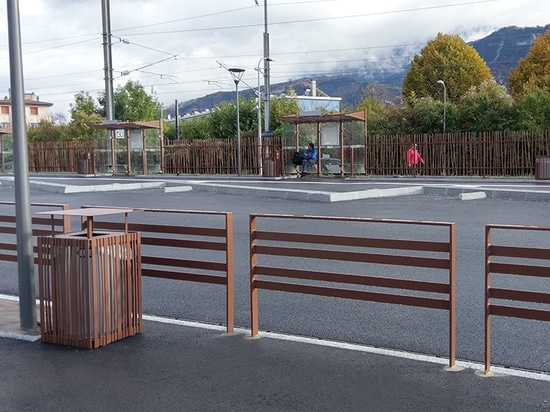 Städtische Möbel Corten in Bonneville (Frankreich)