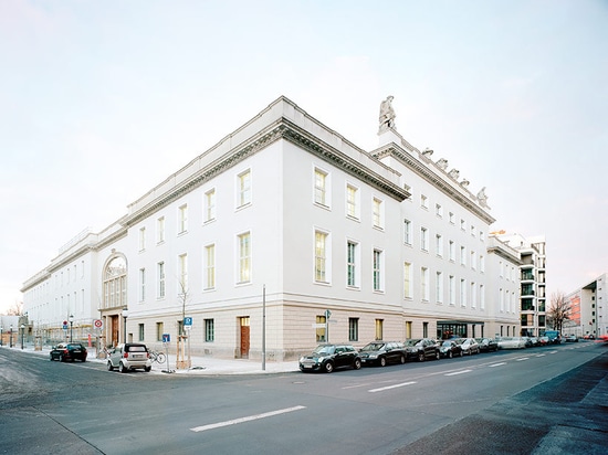 der Pierre-boulez öffnet sich saal Konzertsaal der aufrichtigen gehrys im Herzen von Berlin