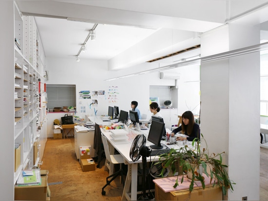 emmanuelle moureaux Interview und Studiobesuch in Tokyo