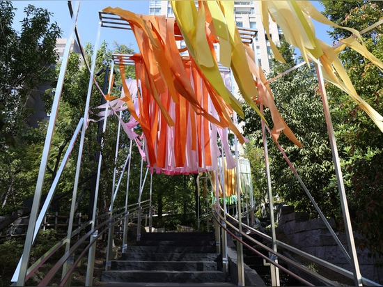 emmanuelle moureaux Interview und Studiobesuch in Tokyo