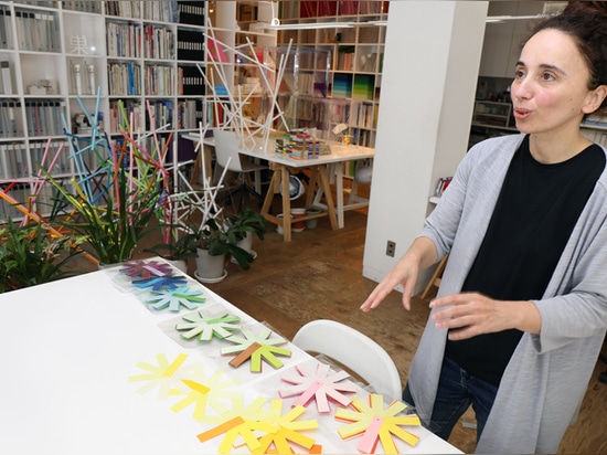 emmanuelle moureaux Interview und Studiobesuch in Tokyo