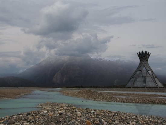 Unglaubliches Tipi-förmiges ORKA-Haus wird von 24 verschachtelnden Strahlen gemacht