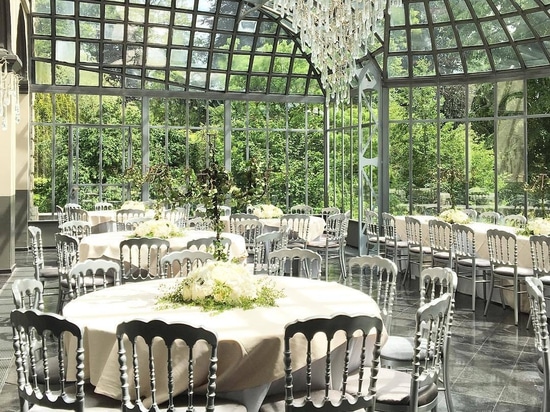 Eleganz und majestätische Ansichten in Chateau de Ruisbroek, Belgien