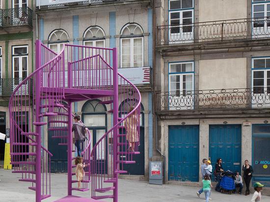 STATIV - PORTO-KUNST-INSTALLATION 2015