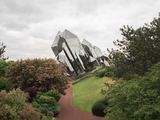 aumond aurélien futuristische Architektur der Fragen von 90s, das französisches Park futuroscope gefangennimmt