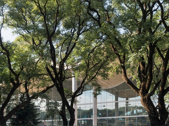 Fördern Sie + Partner-kompletten Buenos Aires neues Glas-und-konkretes Rathaus