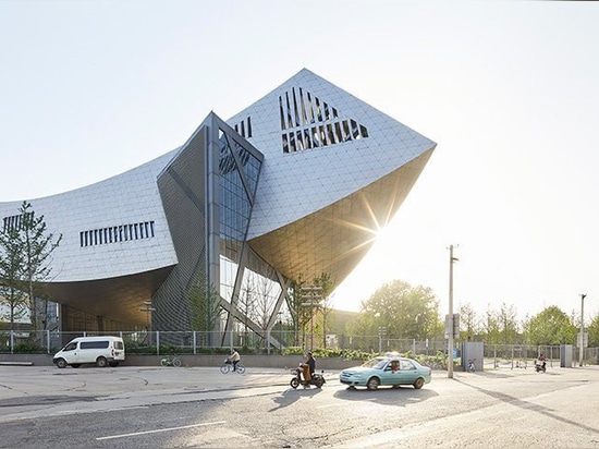 das erste Projekt Daniel-libeskinds im Porzellan ist ein Arche ähnliches Museum des Kehrens in Wuhan