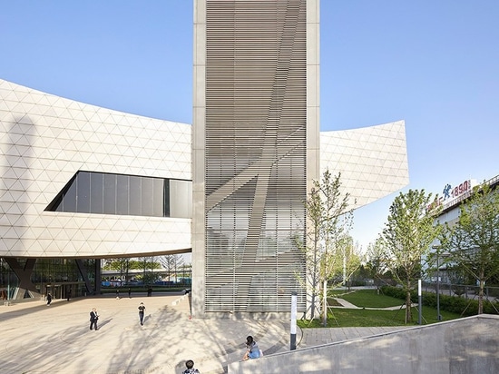 das erste Projekt Daniel-libeskinds im Porzellan ist ein Arche ähnliches Museum des Kehrens in Wuhan