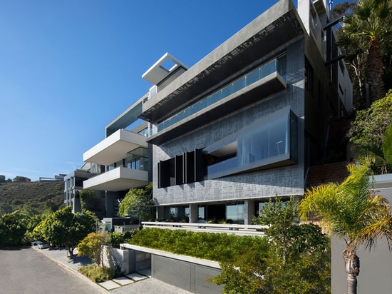 SAOTA haben ein neues Haus entworfen, das den Atlantik übersieht