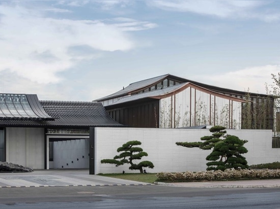 lacime Architekten reflektiert die Suzhou-Freizeitmitte in den Wasserbecken im Porzellan