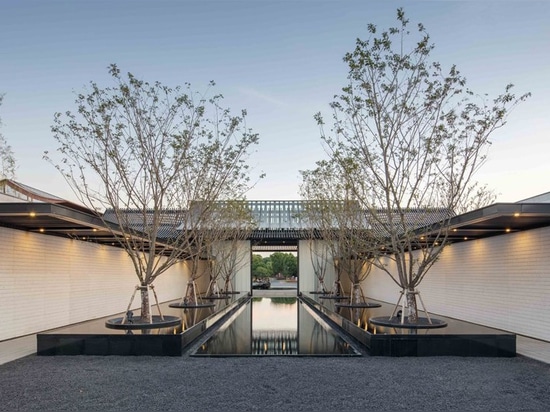 lacime Architekten reflektiert die Suzhou-Freizeitmitte in den Wasserbecken im Porzellan