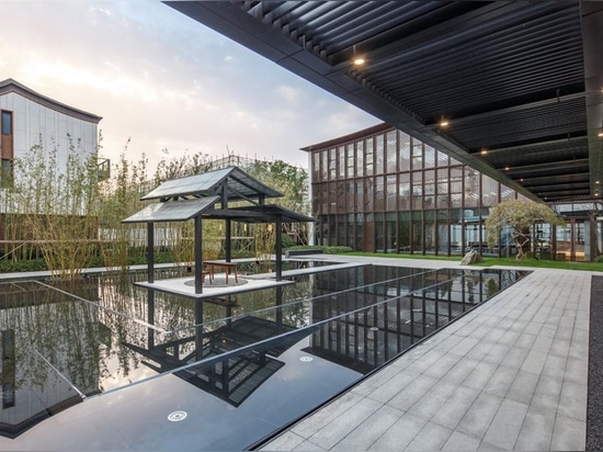 lacime Architekten reflektiert die Suzhou-Freizeitmitte in den Wasserbecken im Porzellan