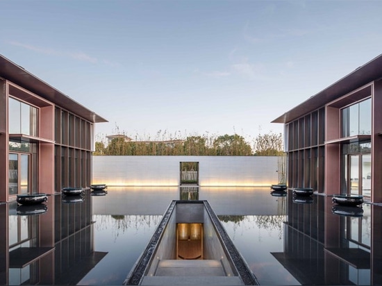 lacime Architekten reflektiert die Suzhou-Freizeitmitte in den Wasserbecken im Porzellan