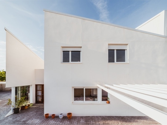 Albanien Haus von OOIIO Architecture